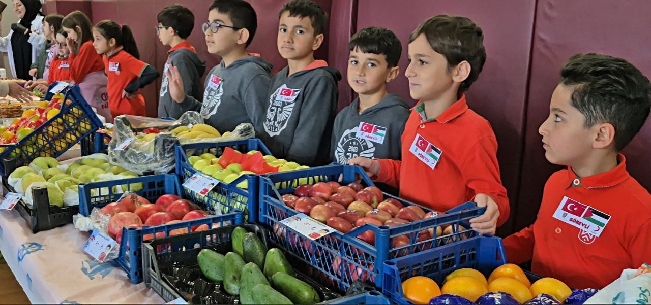 Erzurum'da Atatürk Üniversitesi Özel Vakıf Okullarından Filistin’e destek