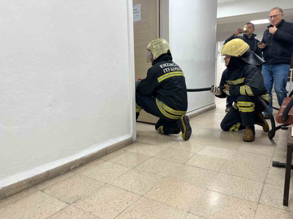 Erzincan’da güvenlik için güç birliği: İşletme binasında acil durum senaryosu uygulandı