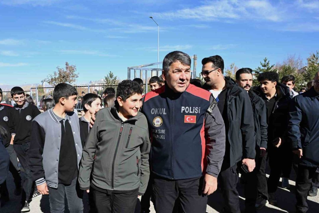 Erzurum’da Polisten Örnek Davranış