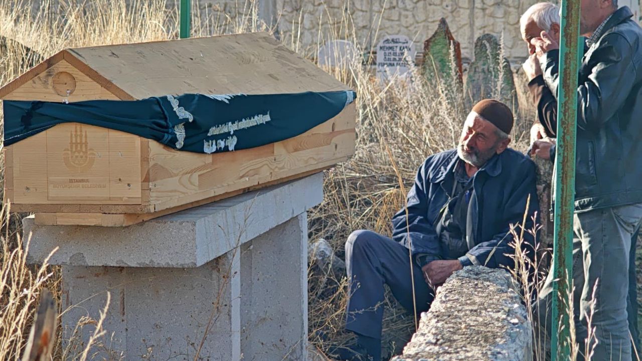 Erzurum’da katledilen kadın, gözyaşları ve dualarla uğurlandı