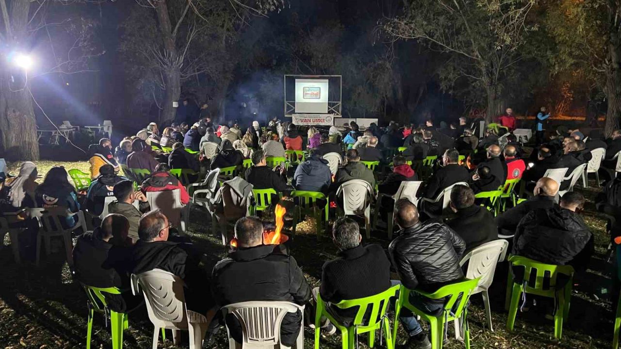 Sağlık yöneticileri Van'da afet farkındalık kampında buluştu