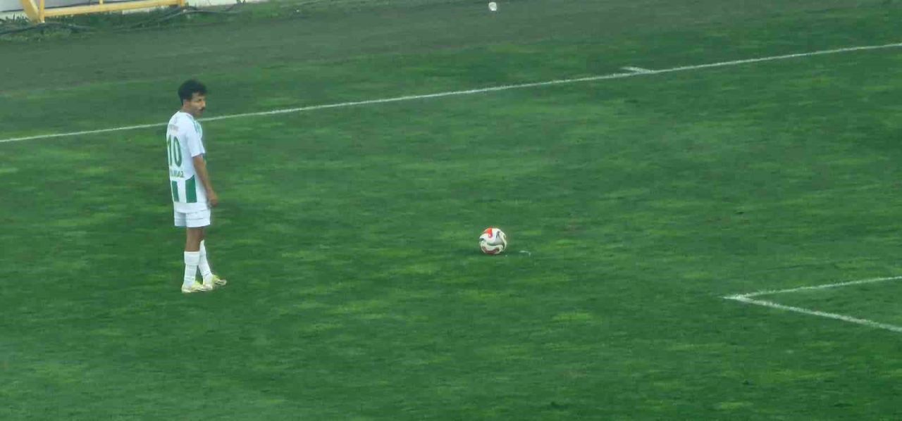 Nesine 3.Lig: Malatya Yeşilyurtspor: 2 Hacettepe A.Ş. Türk Metal 1963 Spor: 3