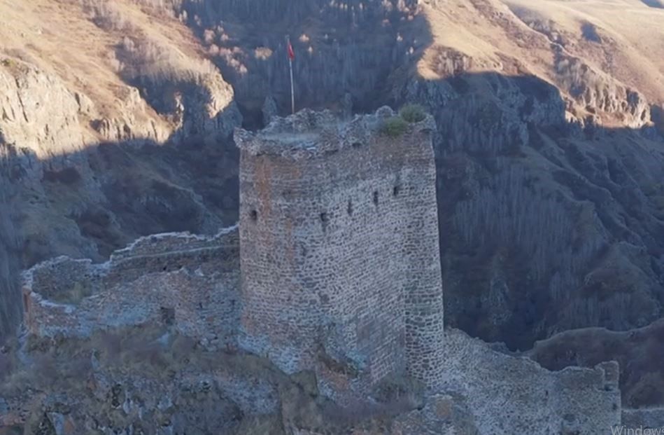 Tarihi Şeytan Kalesi havadan görüntülendi