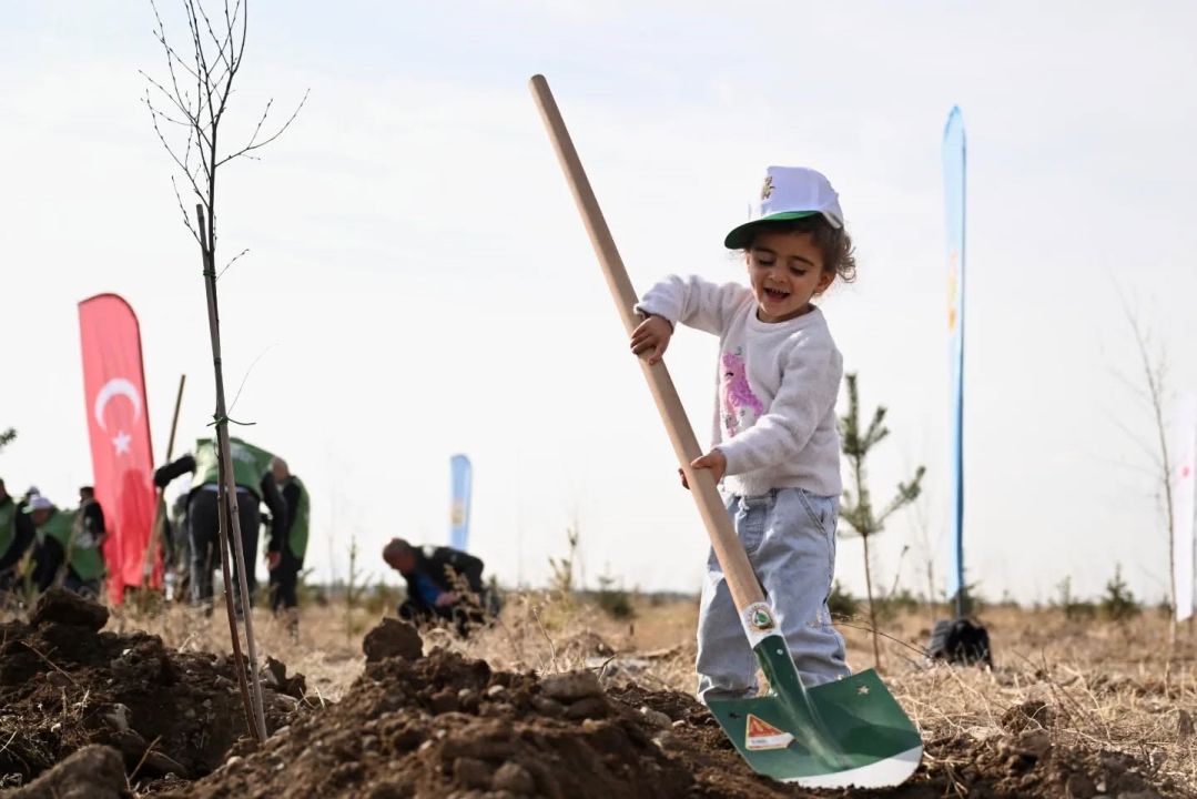 3 bin fidan Erzurum’da toprakla buluştu