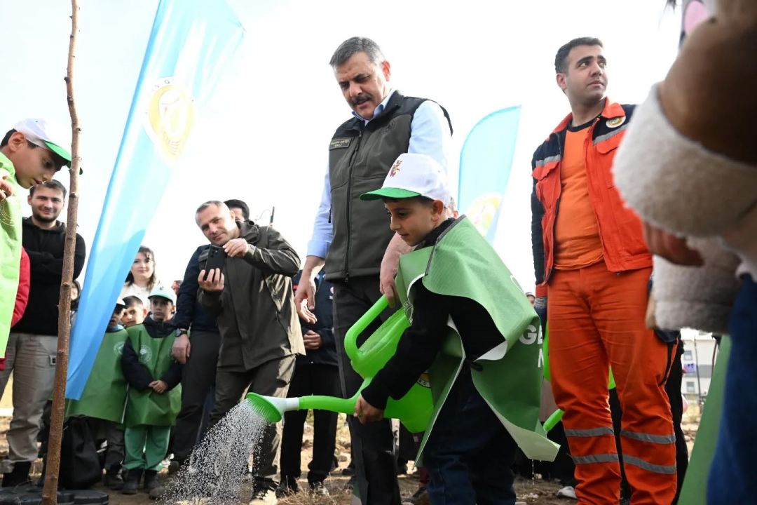 3 bin fidan Erzurum’da toprakla buluştu