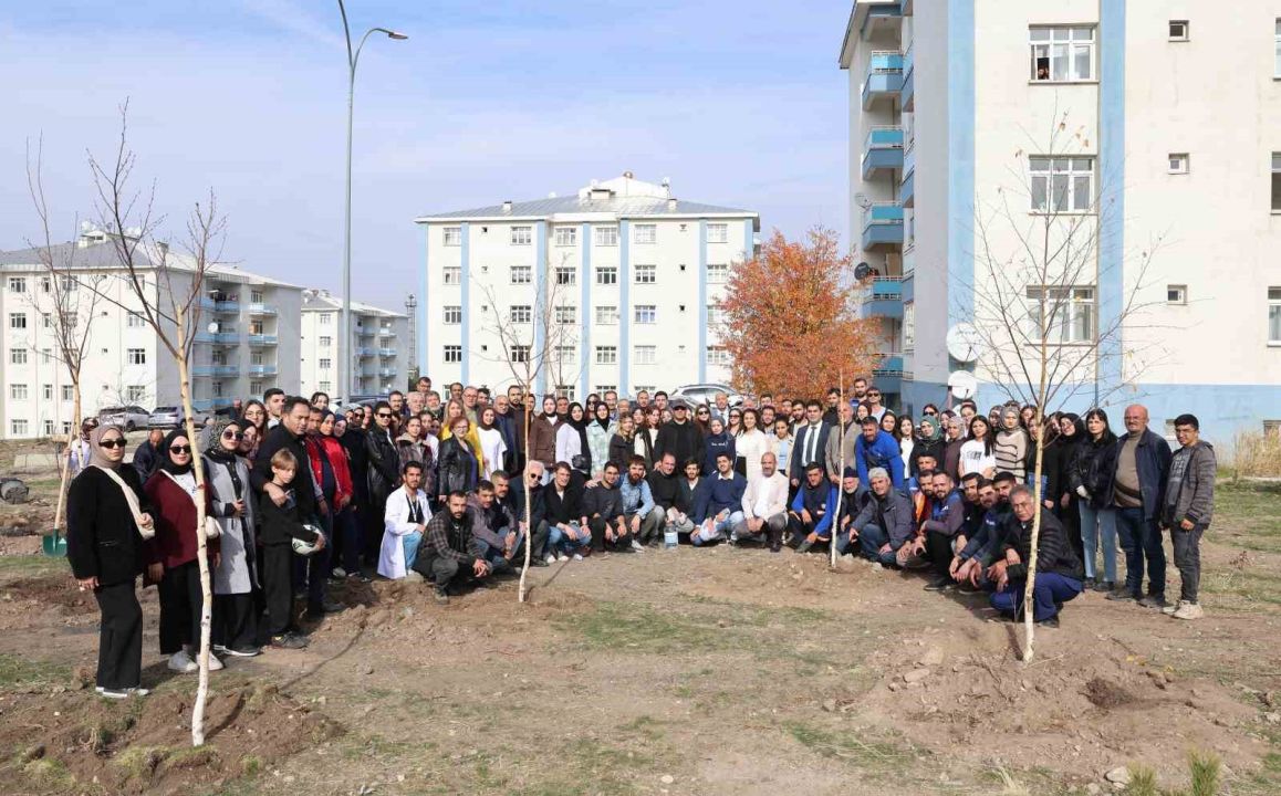 Atatürk Üniversitesinden millî ağaçlandırma gününe destek