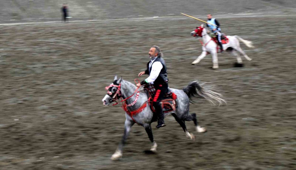 Atlı sporun asırlık geleneği Erzincan’da sürdürülüyor