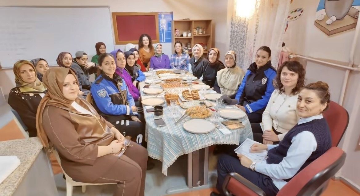 Bingöl’de kadınlara KADES, dolandırıcılık ve güvenlik eğitimi verildi