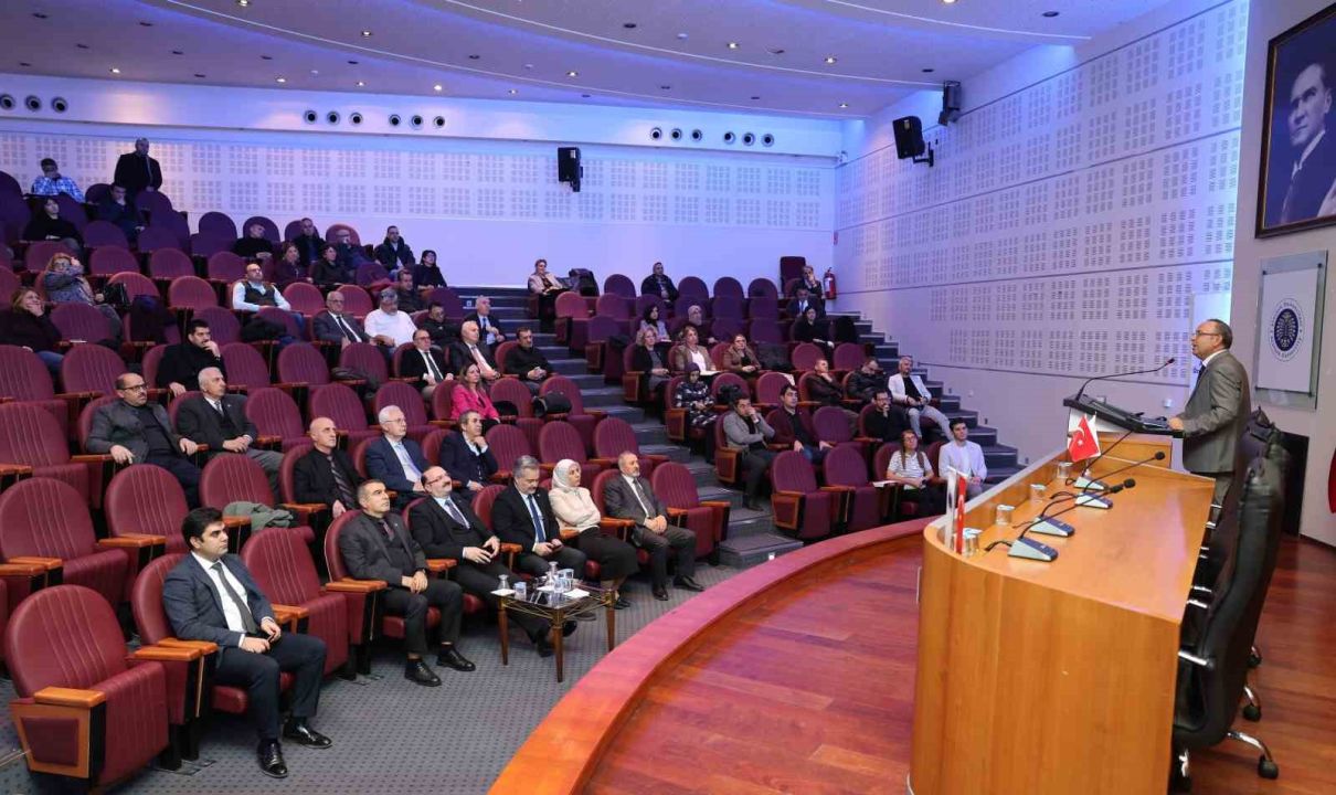 Atatürk Üniversitesinde "Program akran değerlendirme çalıştayı" düzenlendi