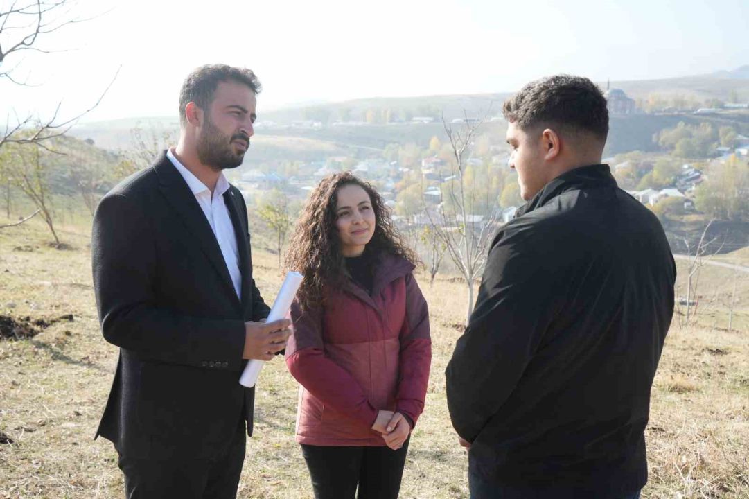 Devamsız öğrenciler için köy köy geziyorlar