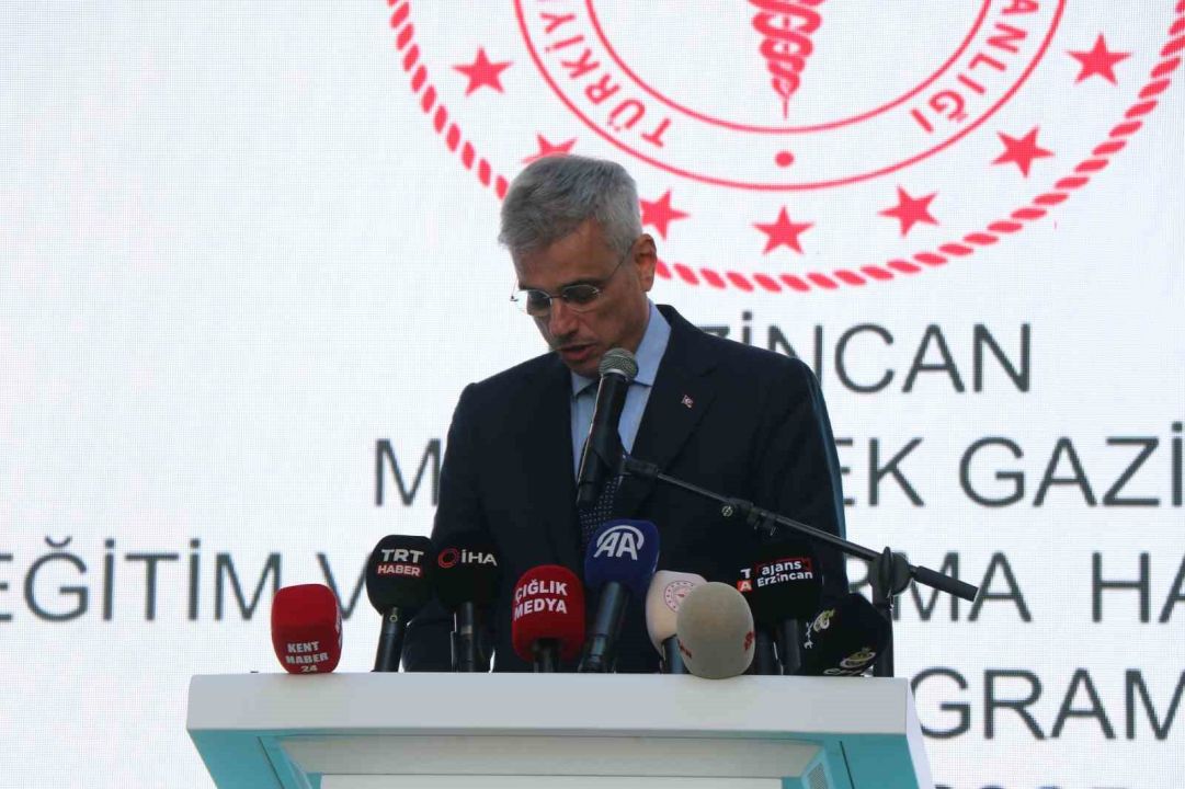 Sağlık Bakanı Memişoğlu: "Türkiye, sağlıkta bölgesinin güven veren ülkesi hâline geldi"