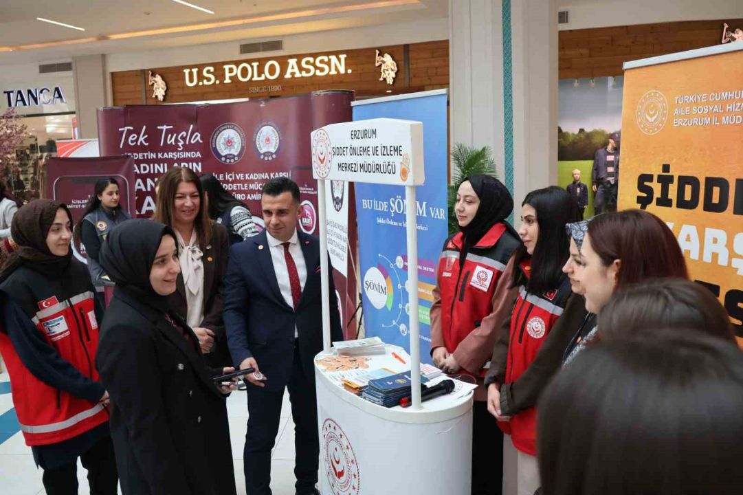 Erzurum’da "25 kadın 25 hikâye" sergisi açıldı