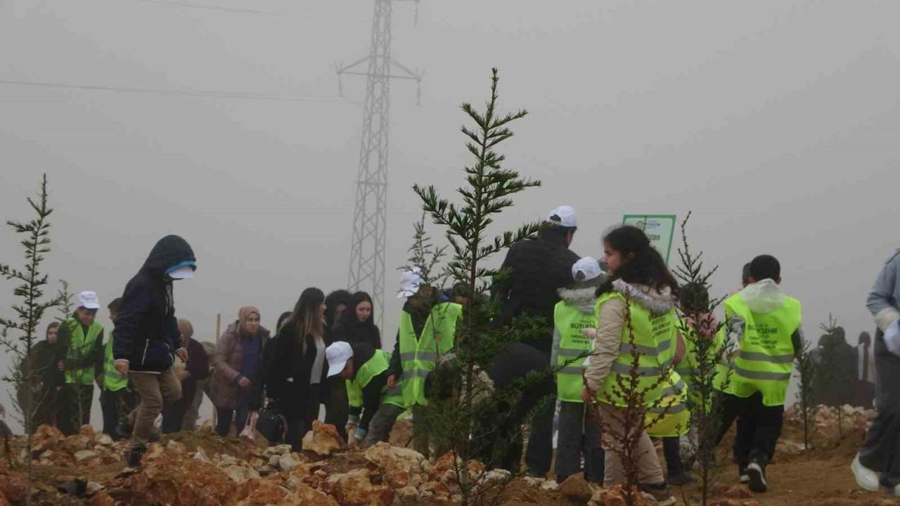 Beydağı’nın etekleri 10 bin 444 ağaçla geleceğe nefes oldu