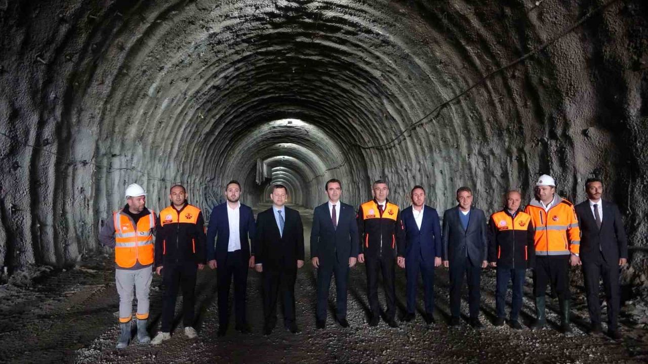 Bitlis, Van ve Diyarbakır arasında ulaşımın konforunu artıracak projeler hızla sürüyor