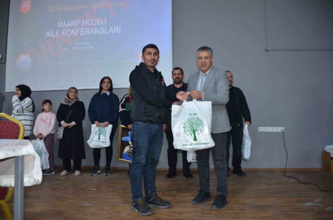 Muş Bulanık’ta "Maarif Modeli Aile Konferansı" yoğun ilgi gördü