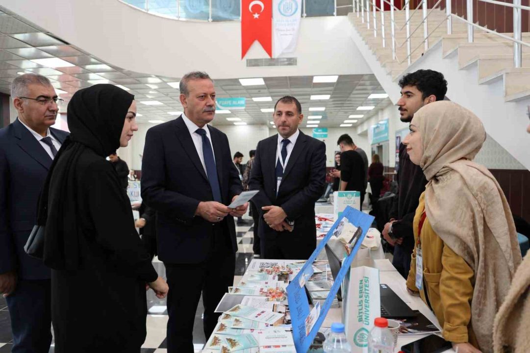 BEÜ’de "1. Uluslararası Akıllı Sistemler, Tasarım ve Enerji" Konferansı başladı