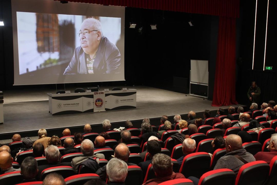 Erzurum'da hemşerileri Türk basınının duayen ismi Hasan Pulur’u unutmadı