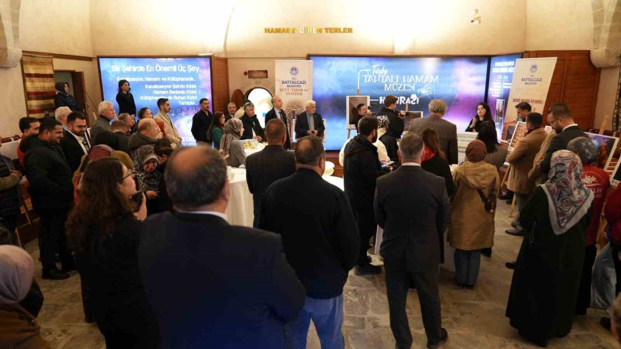 Tahtalı Hamam Müzesi’nde "Bir Kent, Bir Tarih, Bir Kadraj" fotoğraf sergisi açıldı