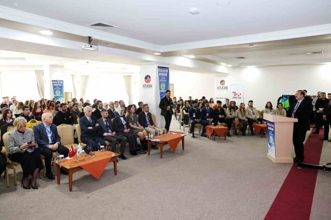 Acil tıp öğrenci kongresi Erzurum’da başladı