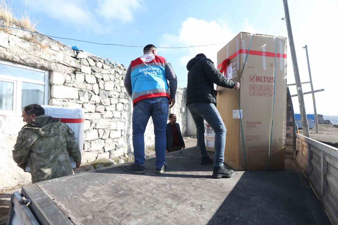 Arpaçay Kaymakamlığı’ndan yeni evlenenlere beyaz eşya desteği