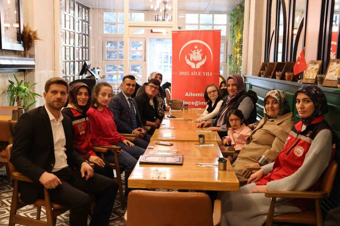 Erzurum Aile ve Sosyal Hizmetler İl Müdürü Hasan Aykut: "Sevgi köprüsü ile gönülden gönüle bağ kuruyoruz"