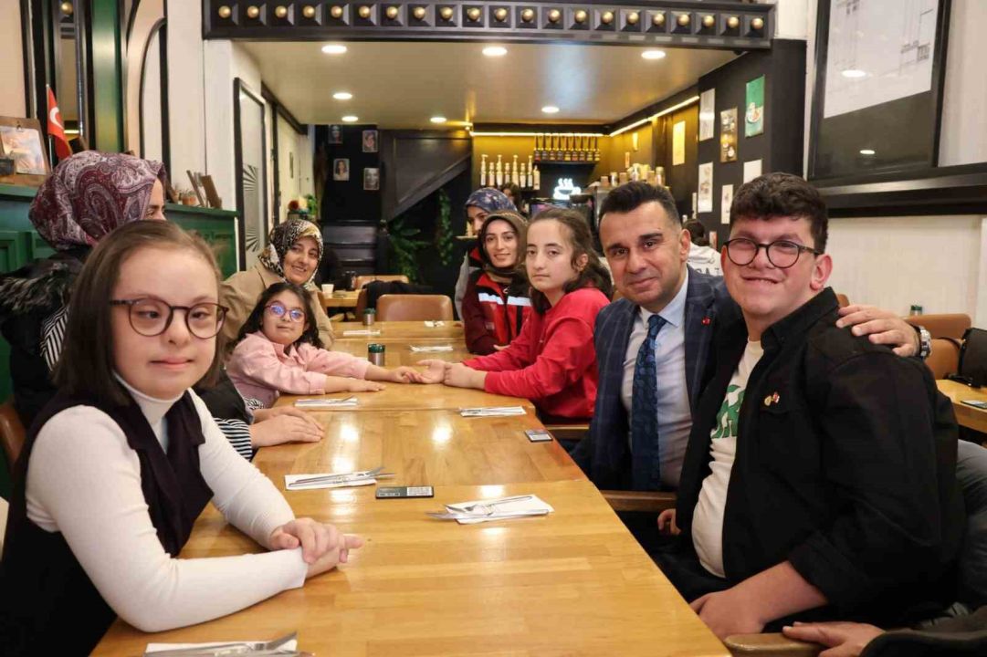 Erzurum Aile ve Sosyal Hizmetler İl Müdürü Hasan Aykut: "Sevgi köprüsü ile gönülden gönüle bağ kuruyoruz"