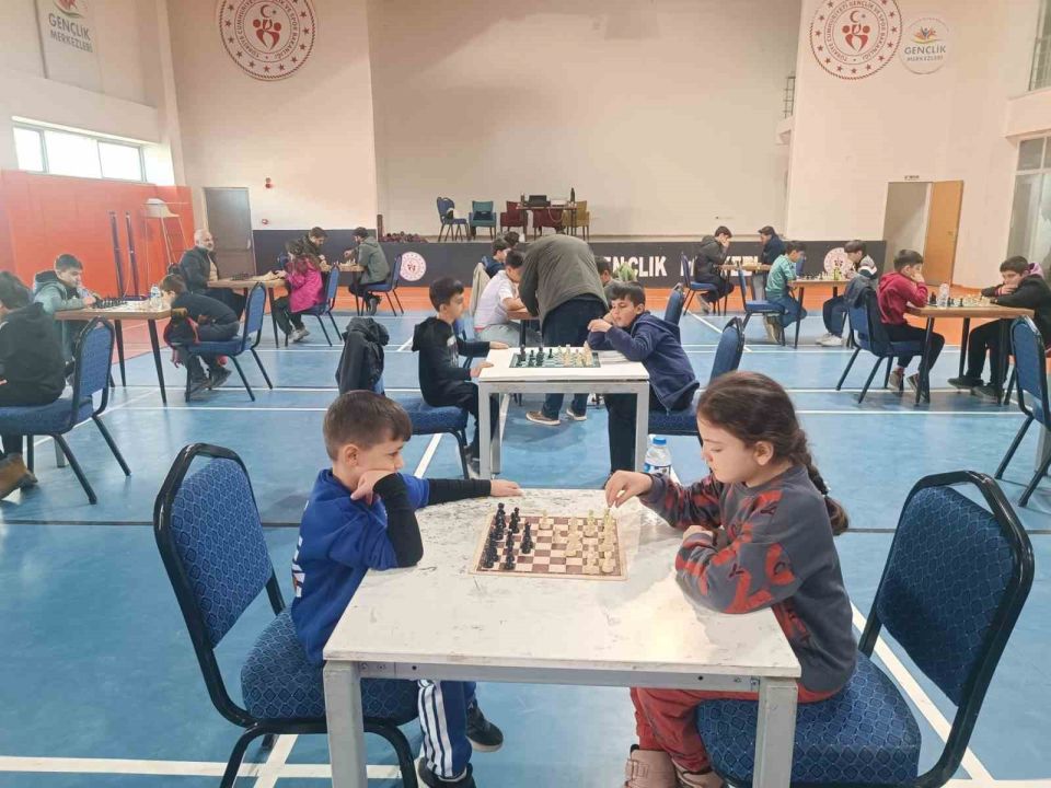 Hakkari’de ‘satranç il birinciliği’ yapıldı