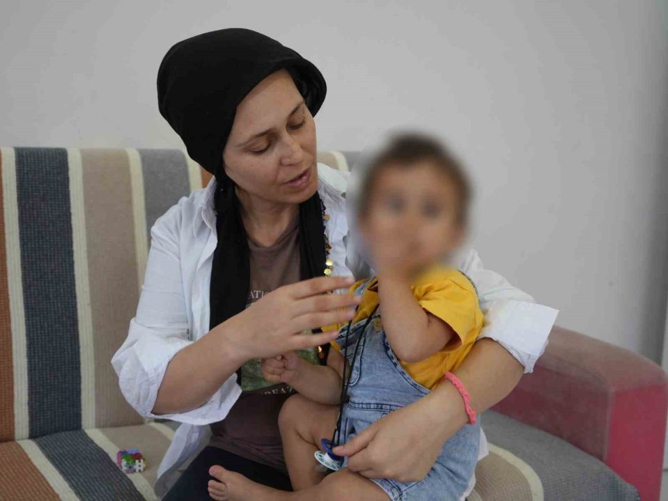 Iğdır’da 1,5 yaşındaki çocuğun tomografi sonrası iki operasyon geçirdiği ve kolunda hasar oluştuğu iddia edildi