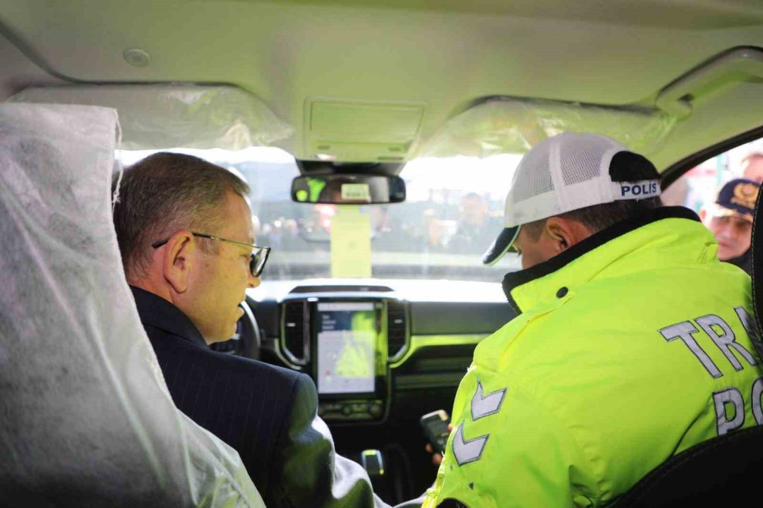 Kars Emniyet ve Jandarmaya yeni araç takviyesi