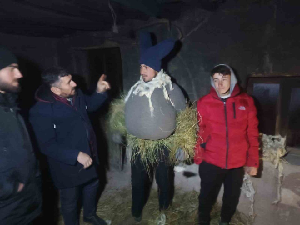 Van’da köylülerin kış eğlencesi ’köse-gelin’ geleneği yaşatılıyor