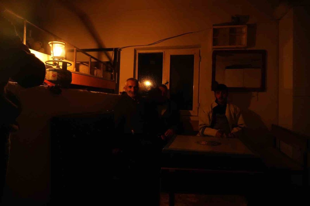 Muş’ta 10 köy ve 24 mezra karanlıkta kaldı