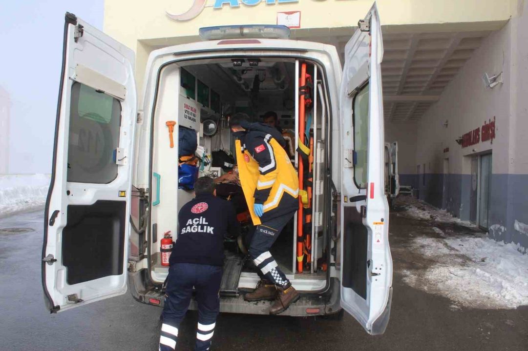Yaşlı hasta hava ambulansı ile hastaneye yetiştirildi