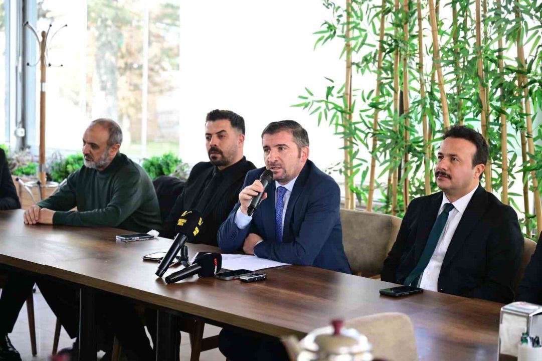 Malatya Yeşilyurtspor Başkanı Ramazan Ayhan: "Kurumsal kimliği olan bir kulüp inşa etmek için yola çıkıldı"