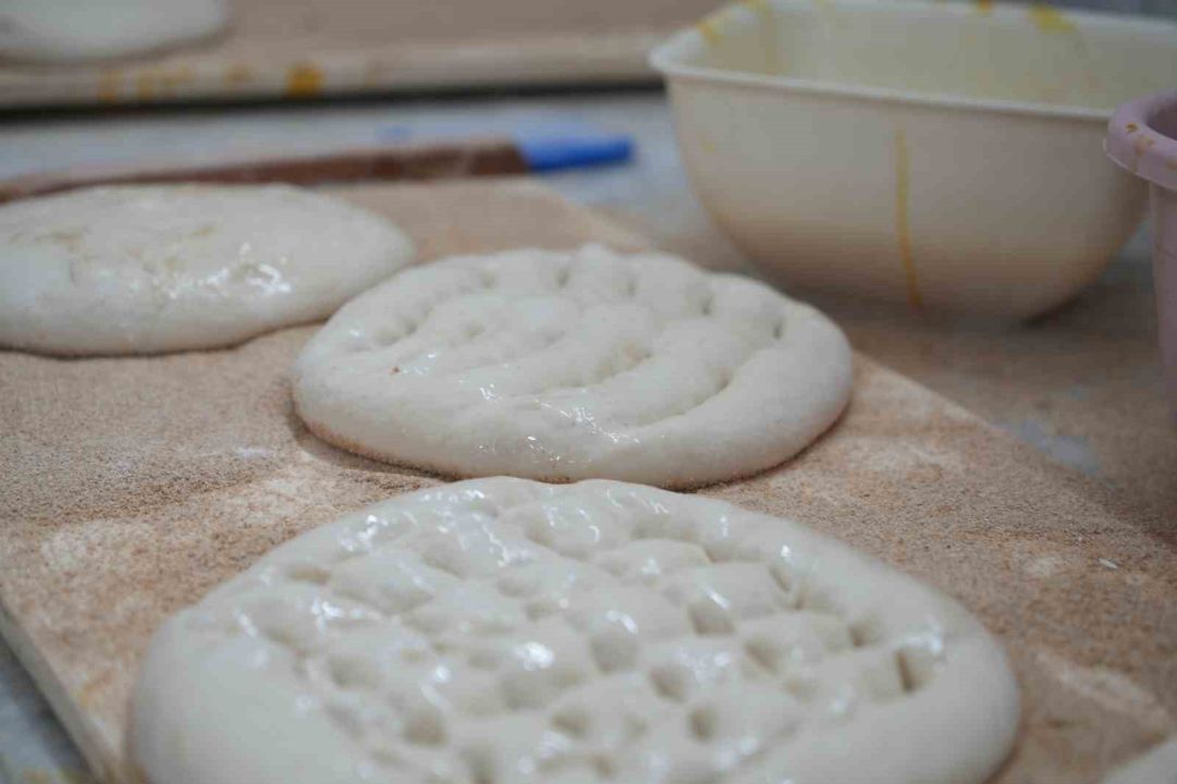 Iğdır’da ramazan pidesi kuyruğu