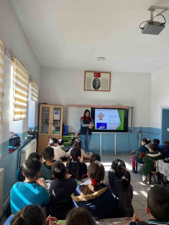 Kars’ta öğrencilere gıda güvenilirliği ve israfla mücadele eğitimi