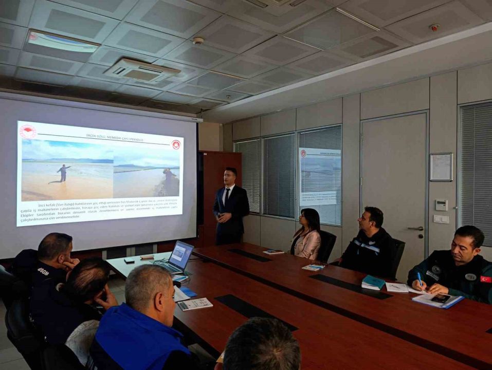 Van’da inci kefali av yasağı öncesi komisyon toplantısı yapıldı