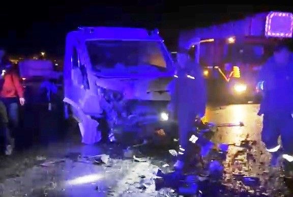 Van’da MEYDANA GELEN KAZADA 3 KİŞİ YARALANDI