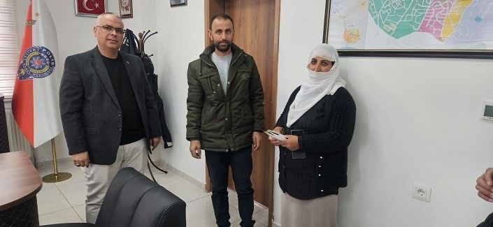 Muş'ta insanlık dersi: Para dolu cüzdan sahibine teslim edildi