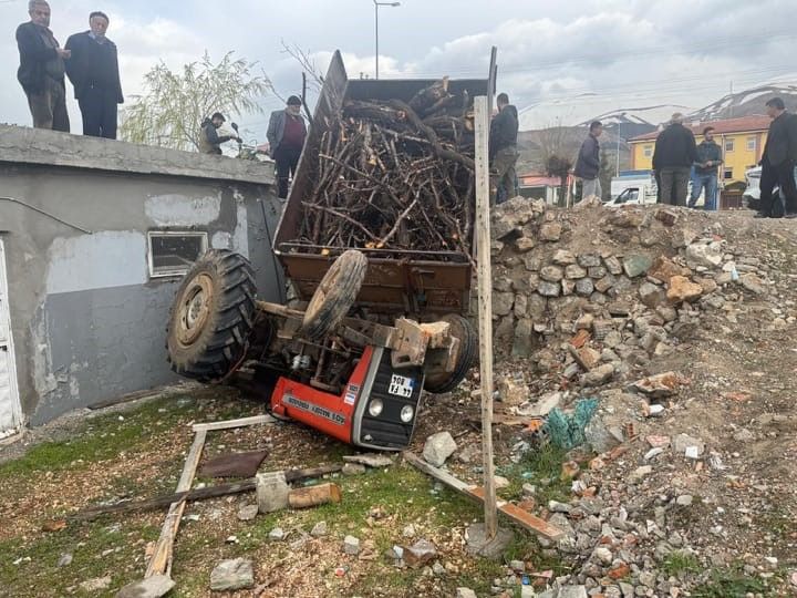 İki ayrı kazada 3 kişi yaralandı