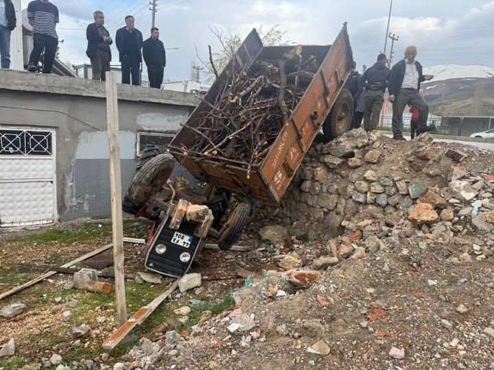 İki ayrı kazada 3 kişi yaralandı