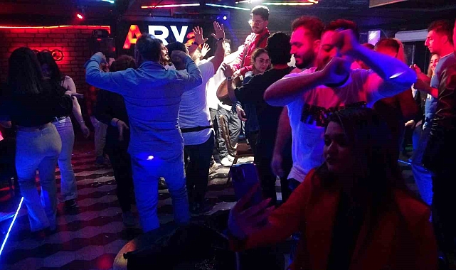 Binlerce İranlı turist Ramazan Bayramı'nı Van'da geçirdi