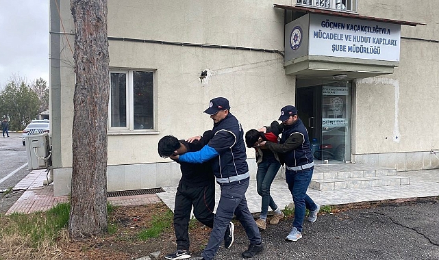 11 kaçak göçmen yakalandı, 2 sürücü tutuklandı