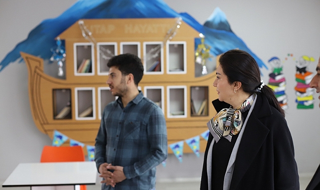 Ağrı Ak Parti birinci sıra Milletvekili adayı Ruken Şahin Kilerci Patnos'ta Öğretmenleri ziyaret etti.