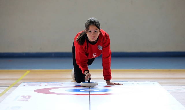 AİÇÜ Ev Sahipliğinde Floor Curling Grup Müsabakaları Başladı
