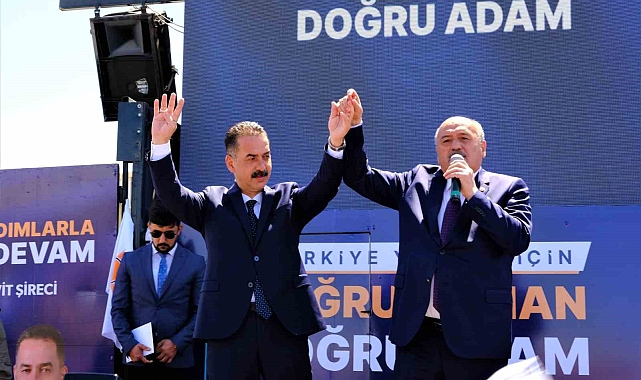 AK Parti Erzincan'ın 'seçim ofisi' coşkuyla açıldı