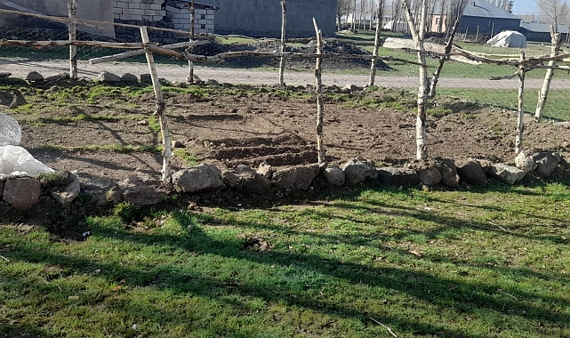 Baharın gelişiyle bostan ekimleri başladı...