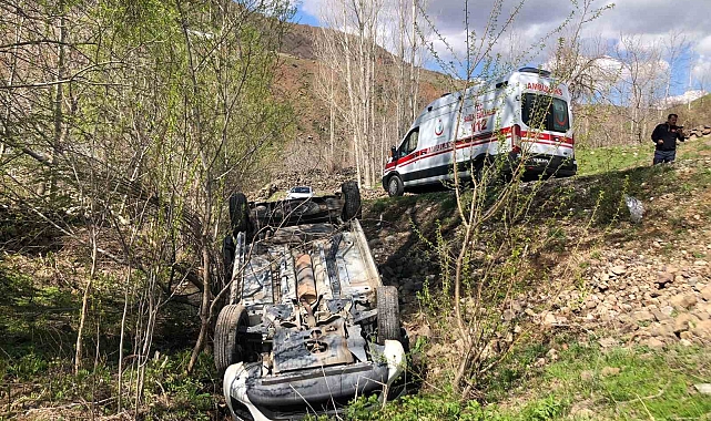 Bingöl'de otomobil şarampole devrildi: 4 yaralı