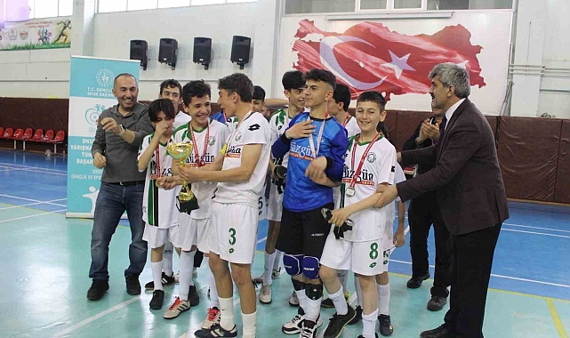 Bu çocukların iki yıldır bileği bükülmüyor