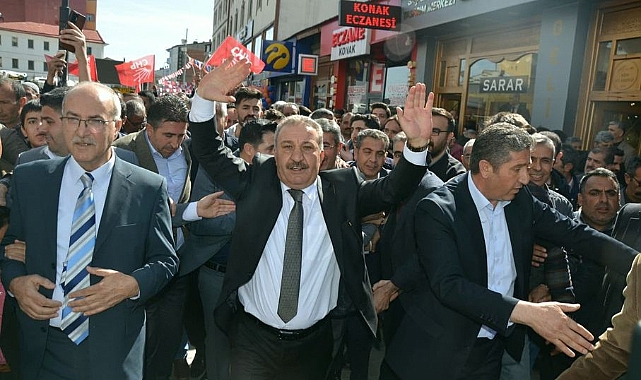 CHP Ağrı Milletvekillerinin Seçim Bürosu Açılışı Mitinge Dönüştü