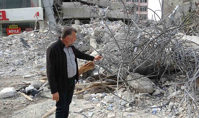 Depremde hasar alan bina güçlükle yıkılabildi